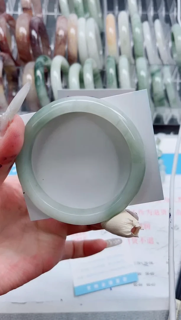 【闪购商品】石英质玉手镯未镶嵌A154-62.1