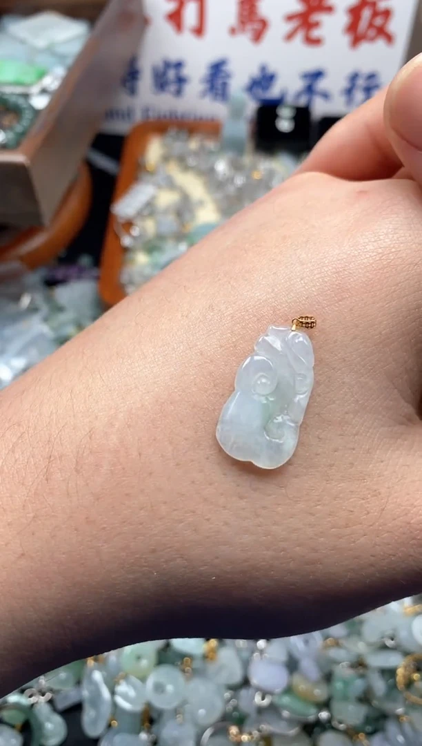 【闪购商品】翡翠颈饰未镶嵌哥哥