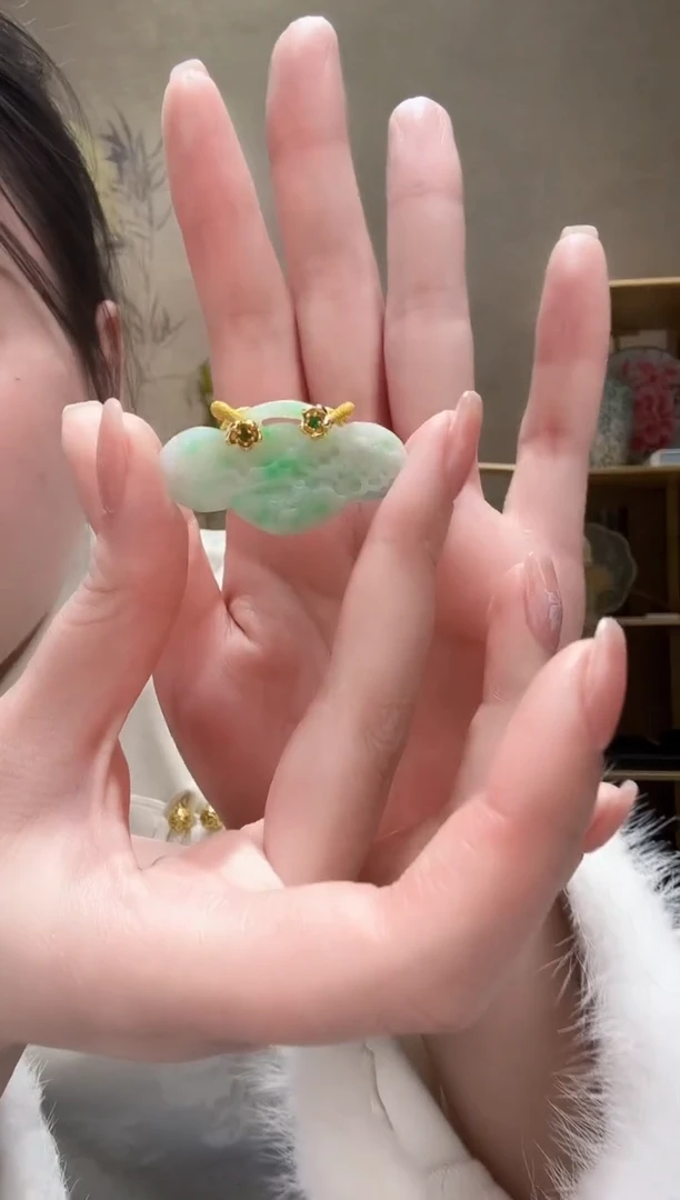 【闪购商品】翡翠颈饰未镶嵌吊坠