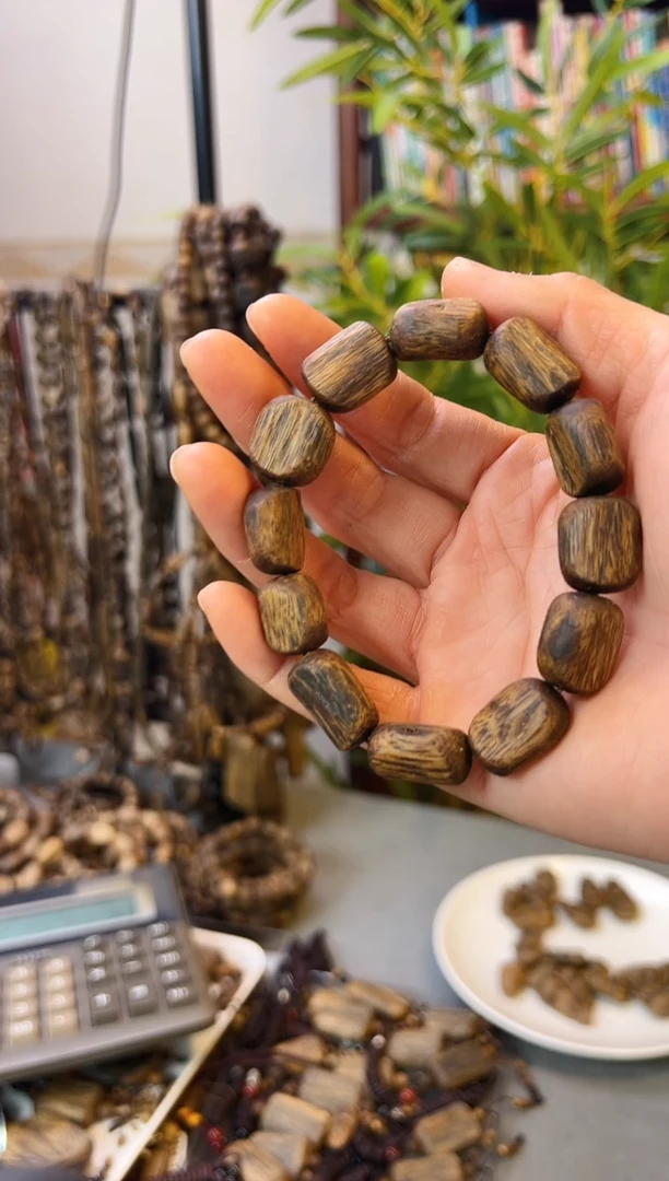 【闪购商品】沉香手串棋楠透顶绿单圈