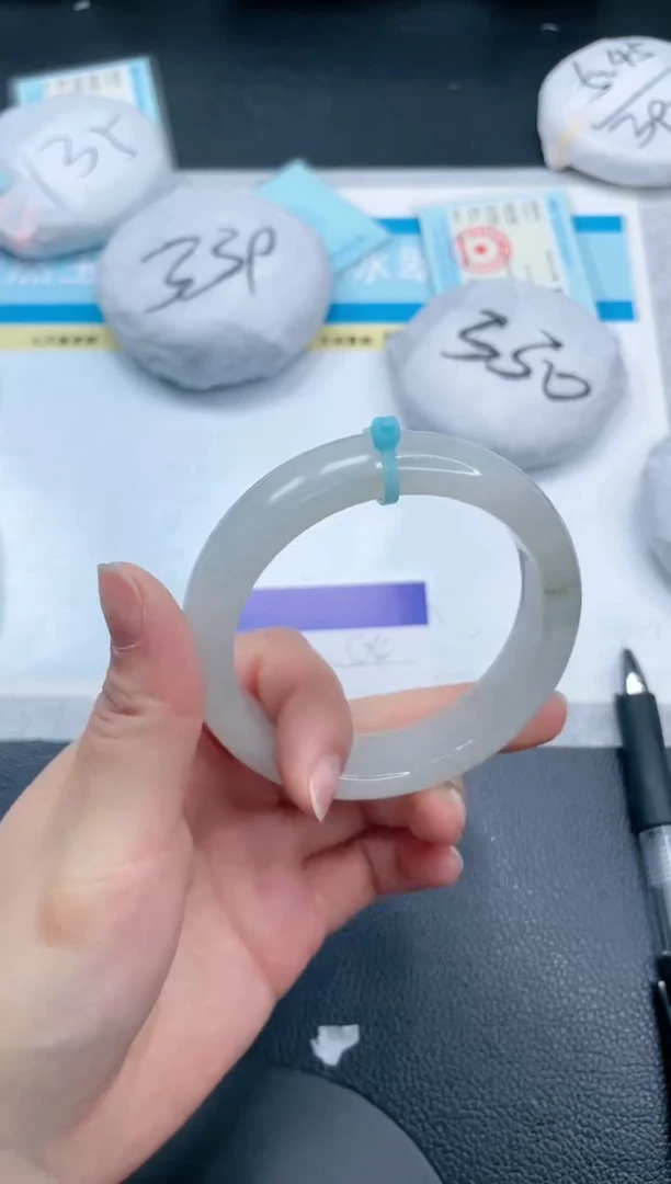 石英质玉手镯未镶嵌21S74-59