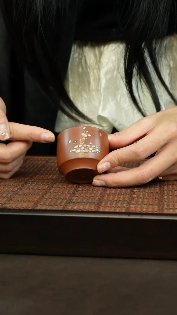 【闪购商品】坭兴陶梅花刻绘主人杯钦州红