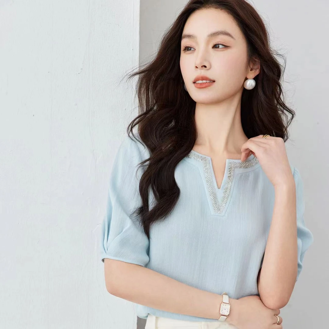 燕苹夏新款时尚法式设计感V领五分袖透气薄款莱赛尔亚麻衬衫HJ007