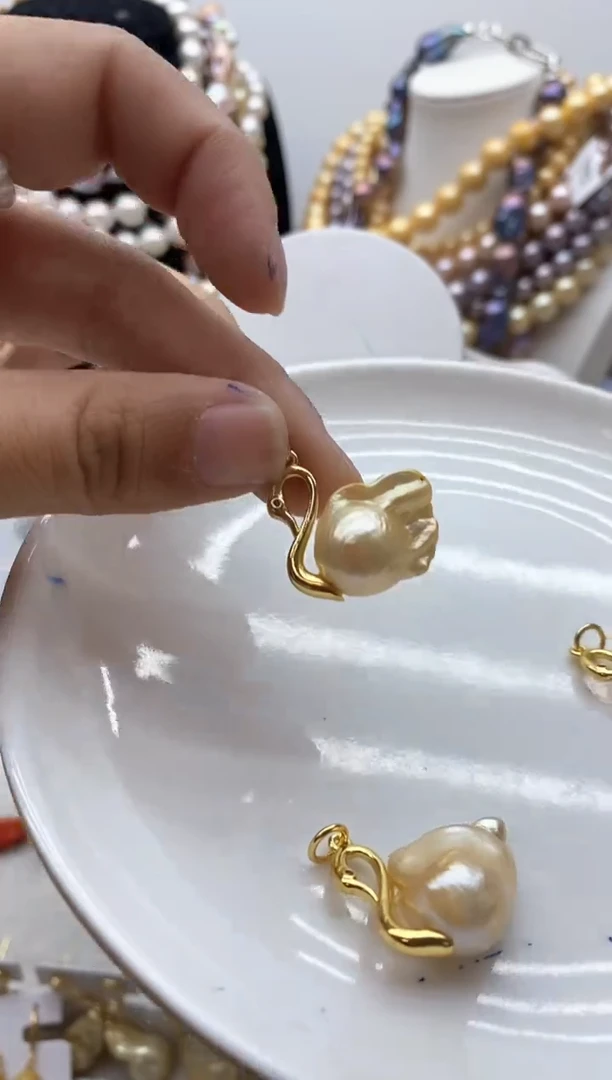 【闪购商品】淡水珍珠颈饰钛钢45