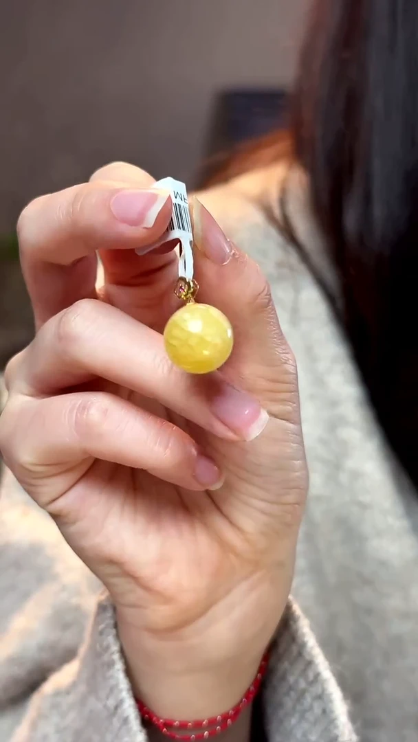 蜜蜡吊坠(不含链)18K金镶嵌蜜蜡圆珠镶18K金扣头吊坠(1克+)