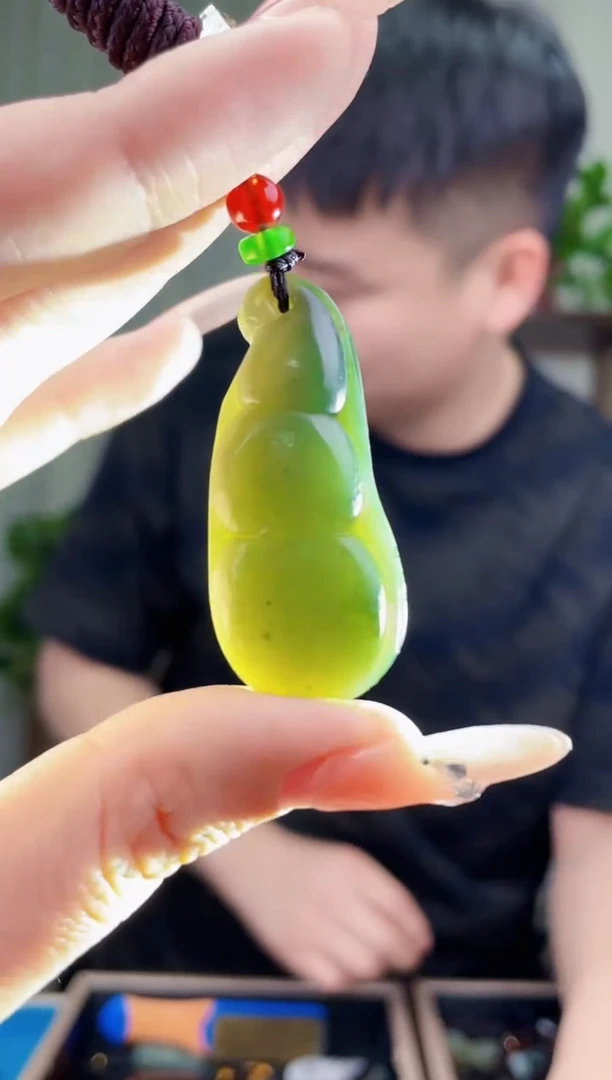 和田玉未镶嵌挂件拍一发一，多样性发货！