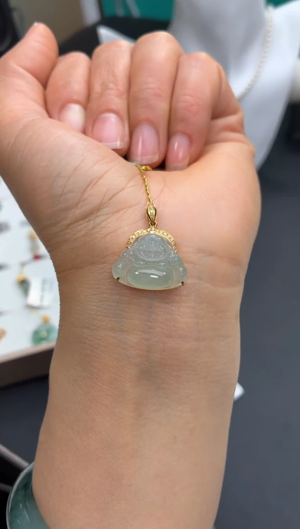 颈饰18K金镶嵌翡翠天然翡翠A货