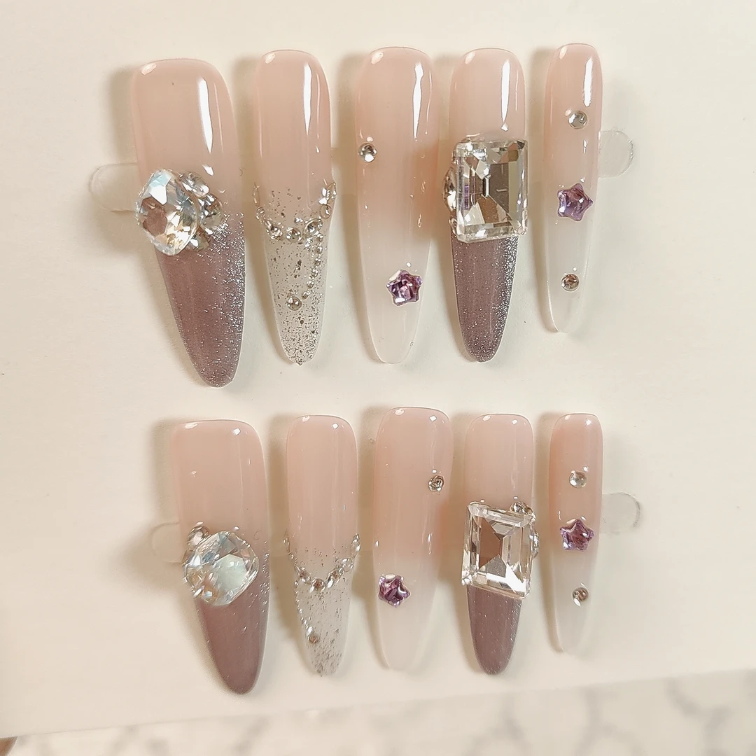 奶油蔷薇乳白渐变碎钻手工穿戴甲爆闪显白气质美甲贴片