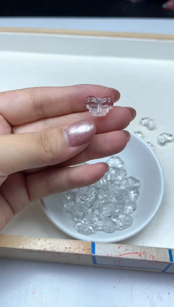 水晶珠宝半成品未镶嵌D904 白水晶 蝴蝶5个9.9元