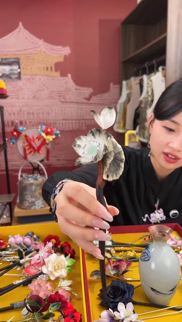 【闪购商品】刺绣非遗绒花（发饰）