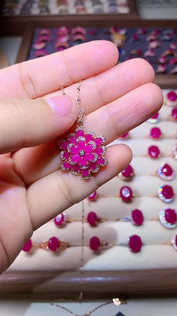 【闪购商品】红宝石颈饰银S925镶嵌000