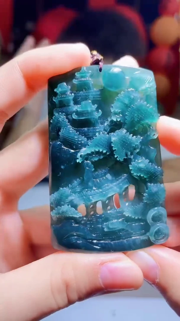 【闪购商品】翡翠吊坠(不含链)未镶嵌Q31