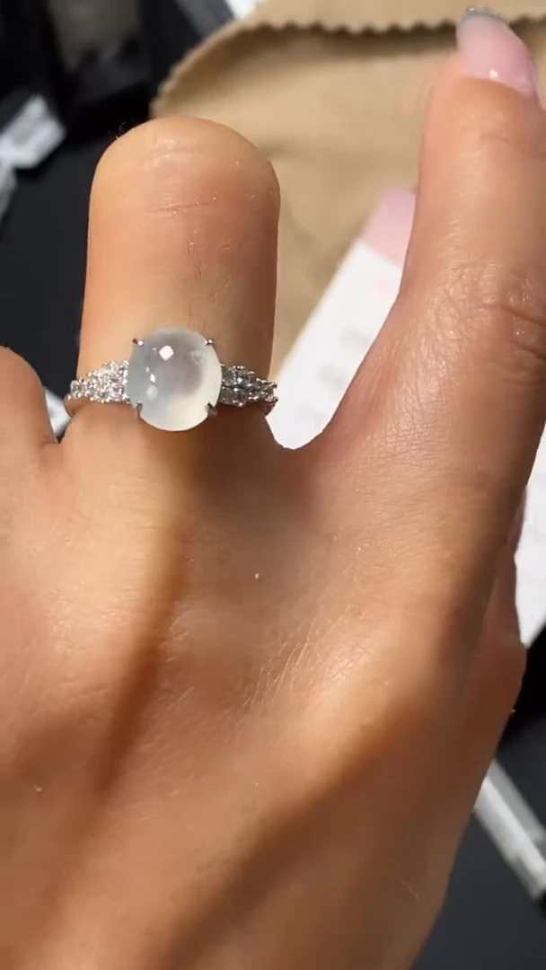 【闪购商品】翡翠戒指银S925镶嵌9211