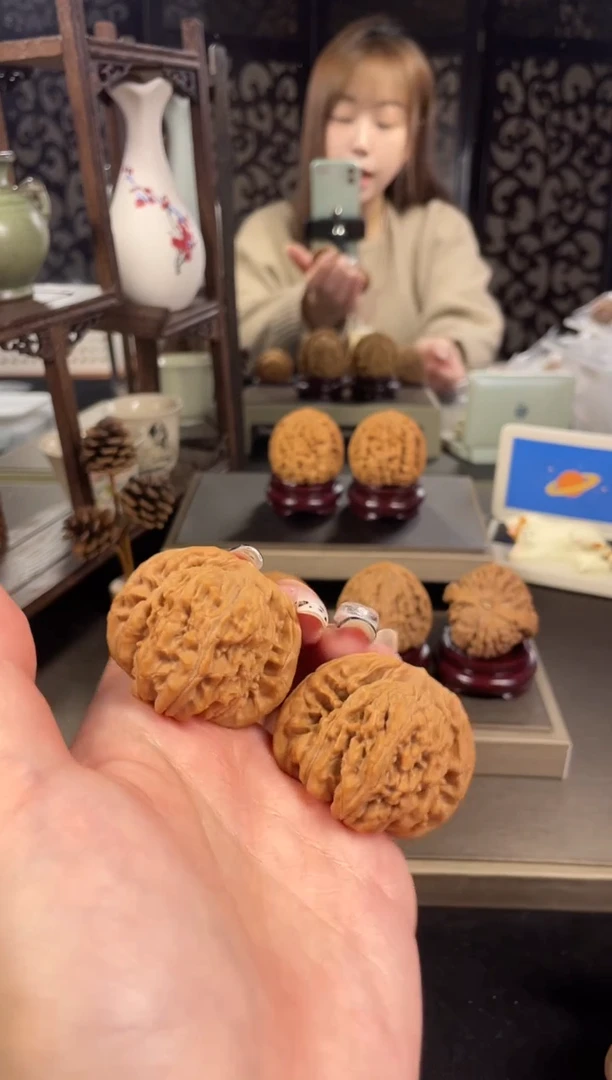 【闪购商品】文玩核桃把件四座楼43尺-41