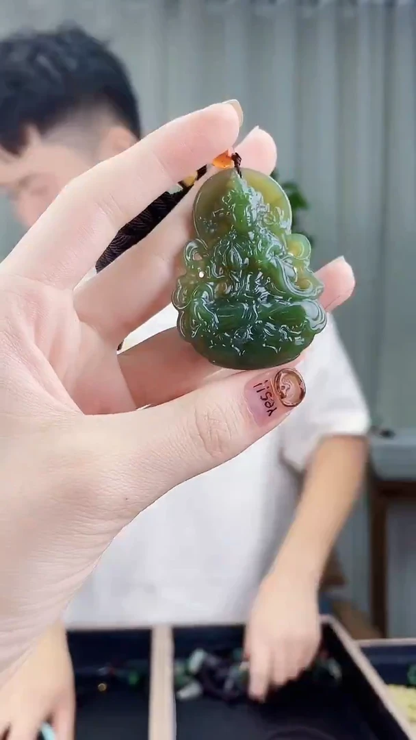 颈饰未镶嵌和田玉拍一发一，多样性发货！