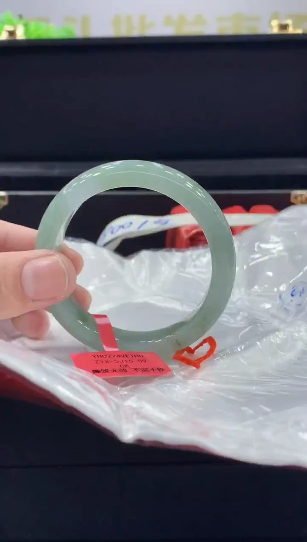 未镶嵌手镯翡翠翡翠手镯