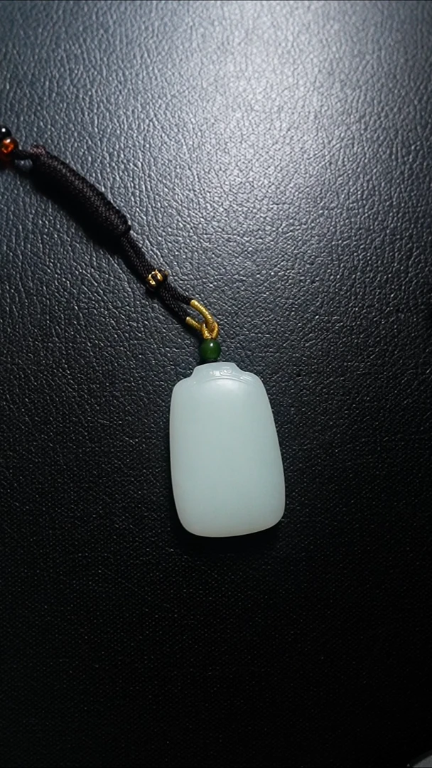 颈饰未镶嵌和田玉无事牌