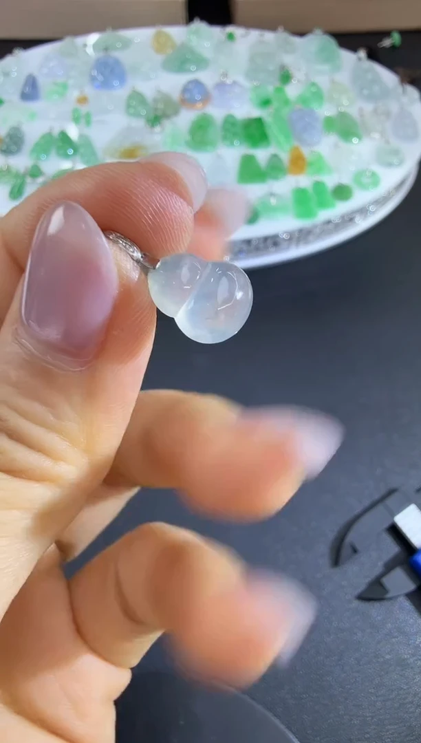 颈饰18K金镶嵌翡翠H1026-1501-12