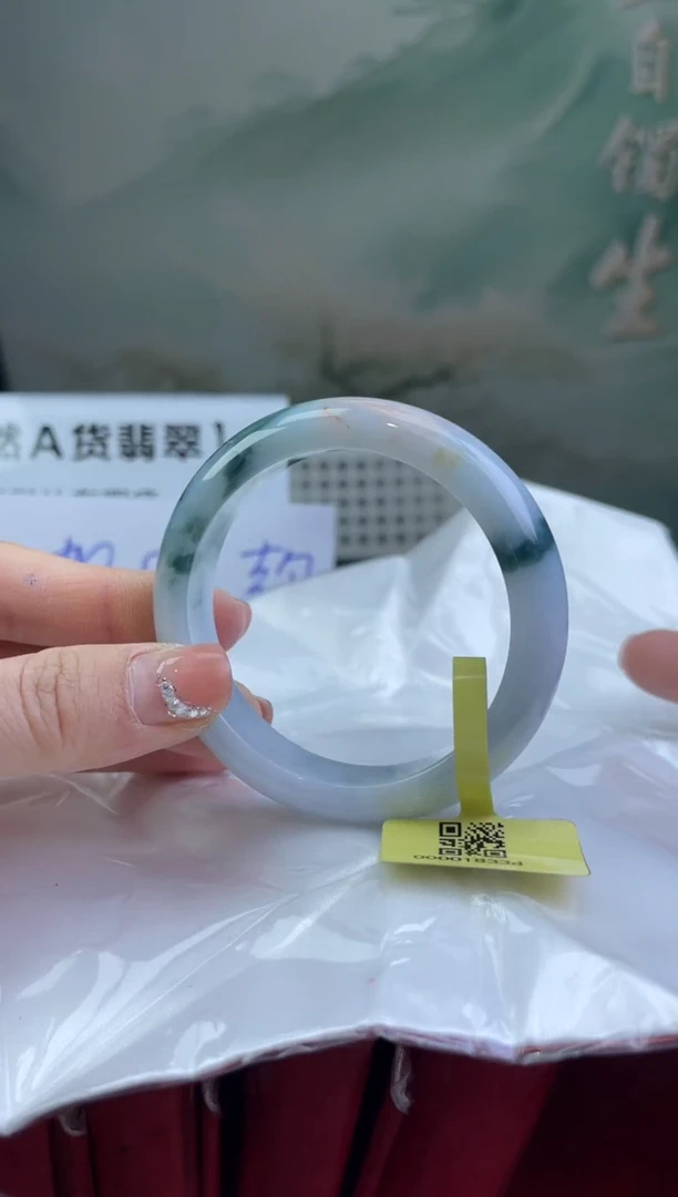 翡翠手镯未镶嵌3翡翠手镯
