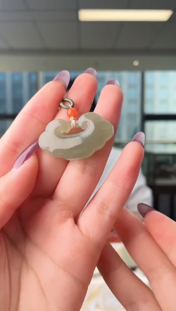 颈饰未镶嵌和田玉锁 无