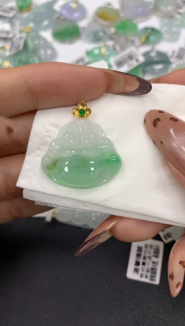 颈饰18K金镶嵌翡翠a货假一赔三支持复检百元上9元证书费自理