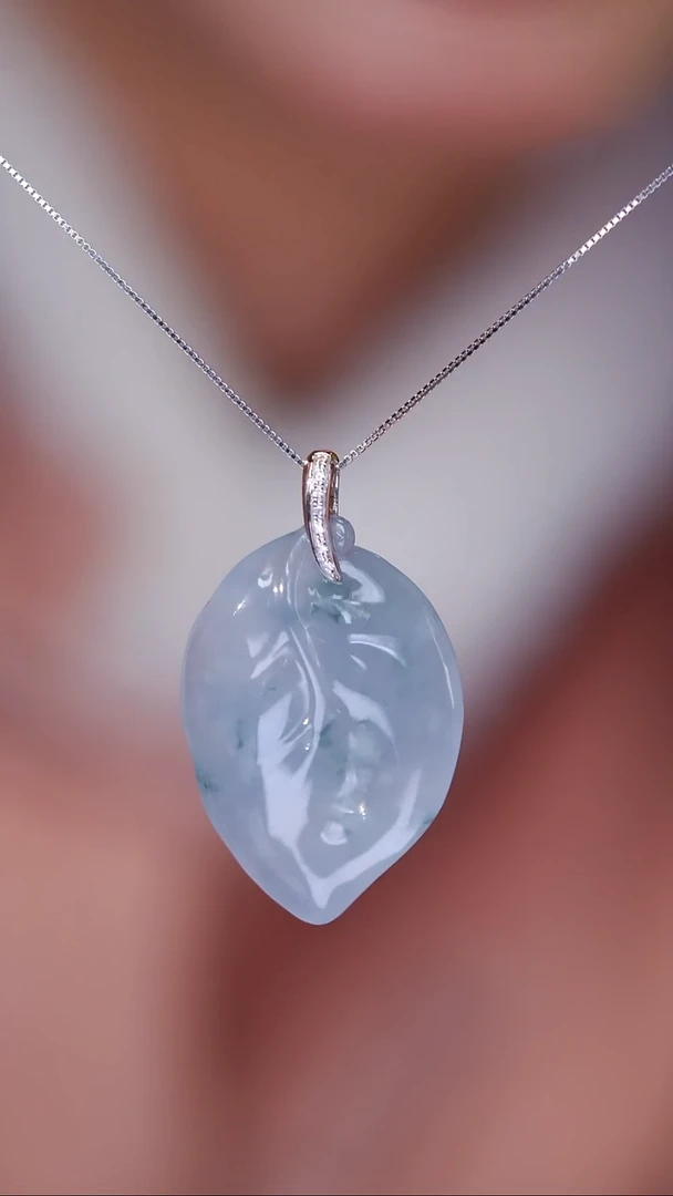 吊坠(不含链)18K金镶嵌翡翠71