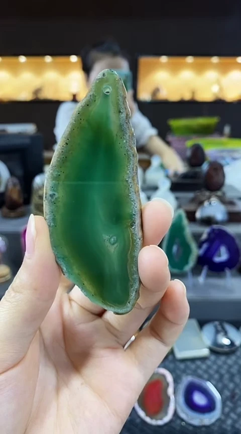 未镶嵌颈饰玛瑙/玉髓时*痕玛瑙