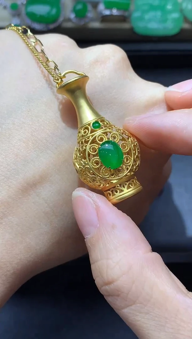 颈饰18K金镶嵌翡翠707-中国好珍宝