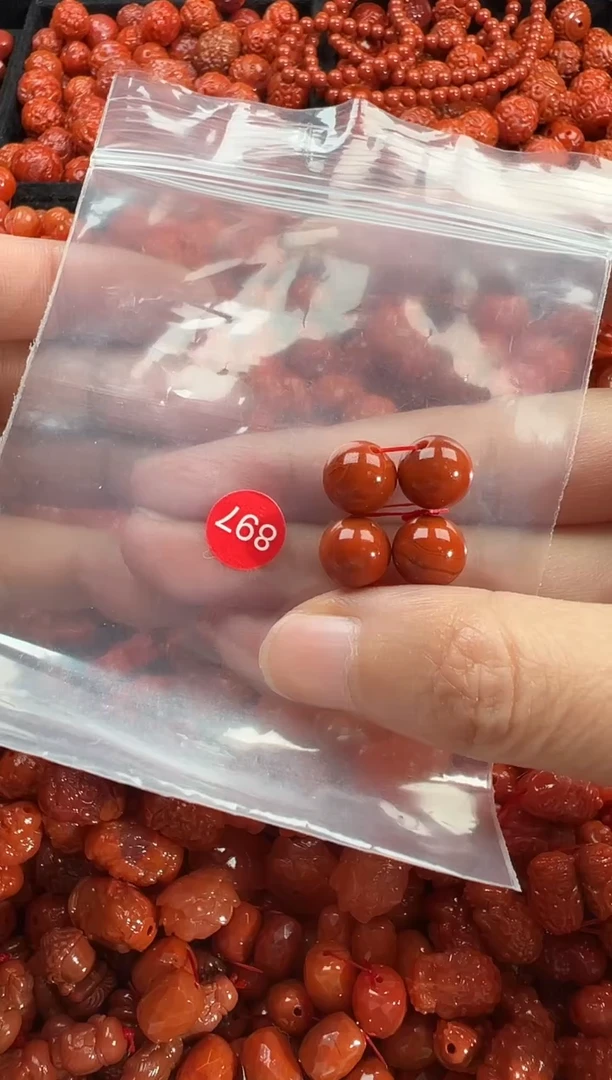 颈饰未镶嵌南红玛瑙1