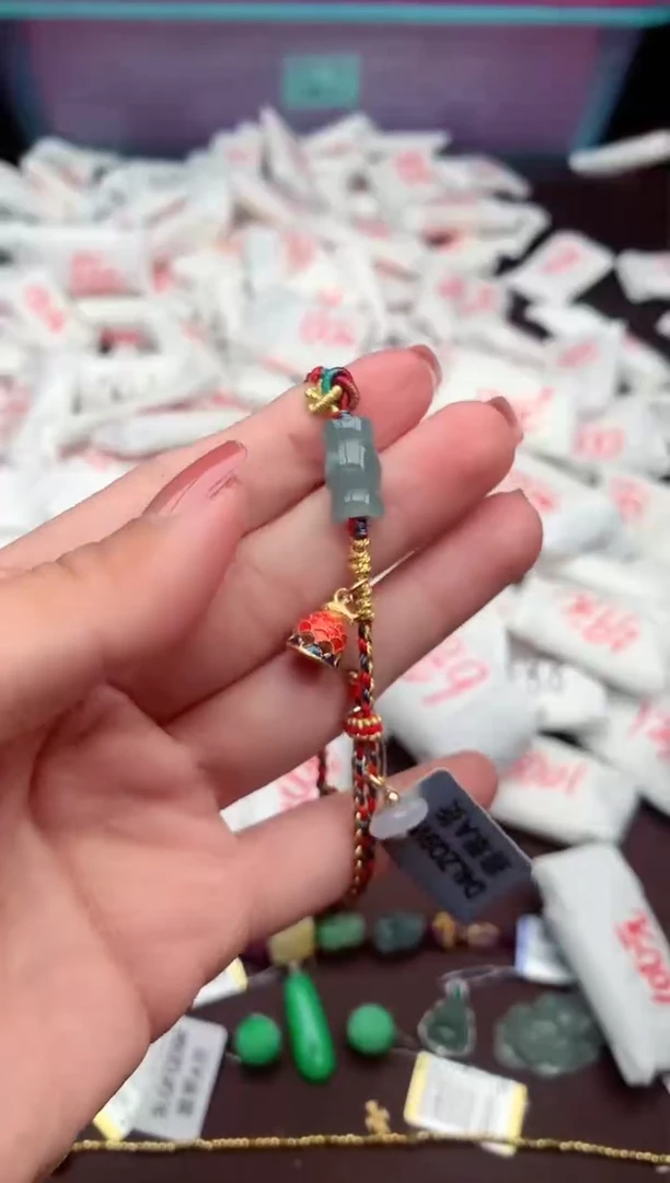 【闪购商品】翡翠手绳未镶嵌一