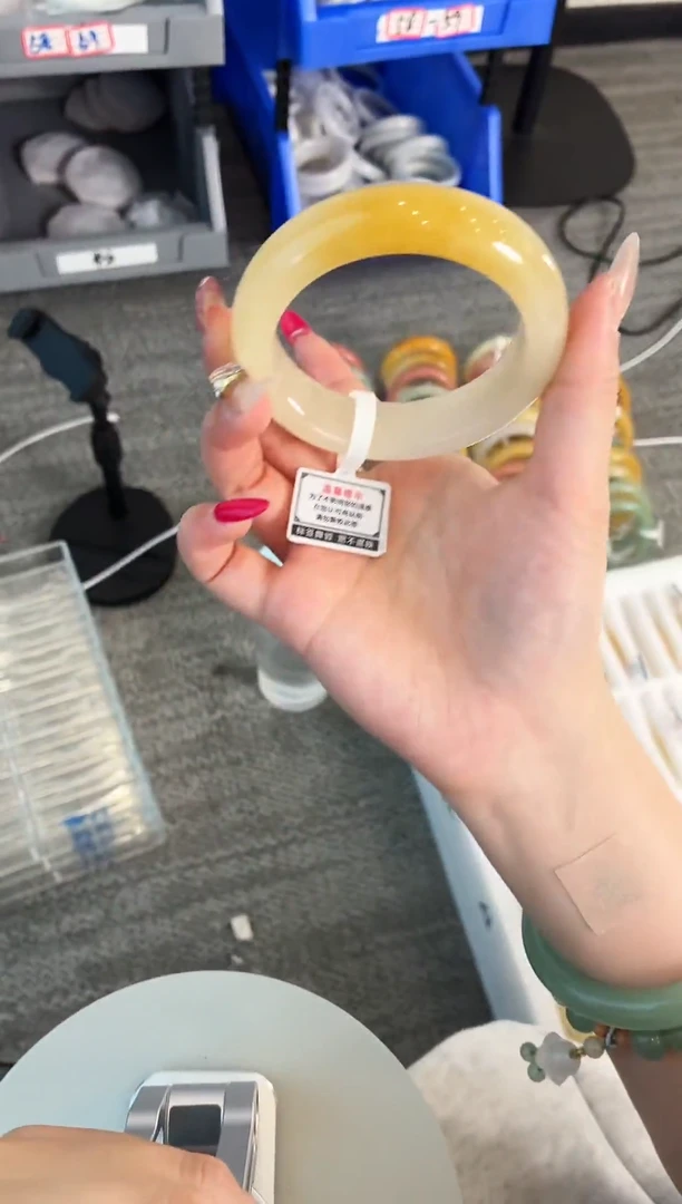 未镶嵌手镯石英质玉47.53.54