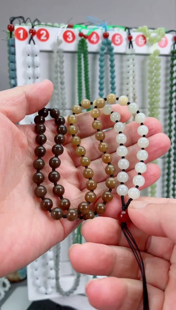 颈饰未镶嵌和田玉车*士8