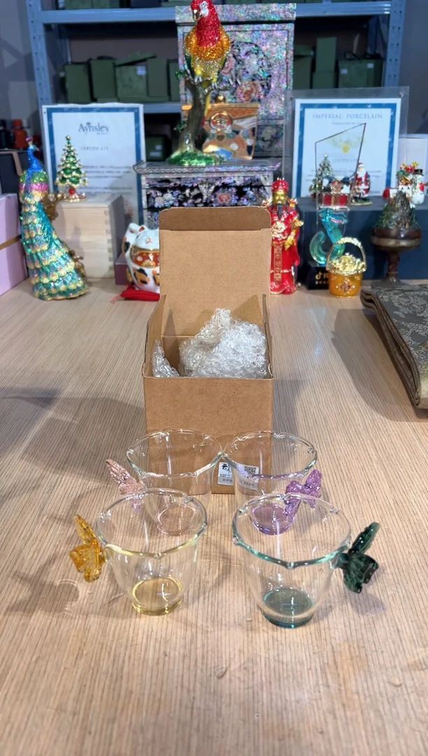 【闪购商品】杯26云桉野紫+绿+粉+黄蝴蝶杯