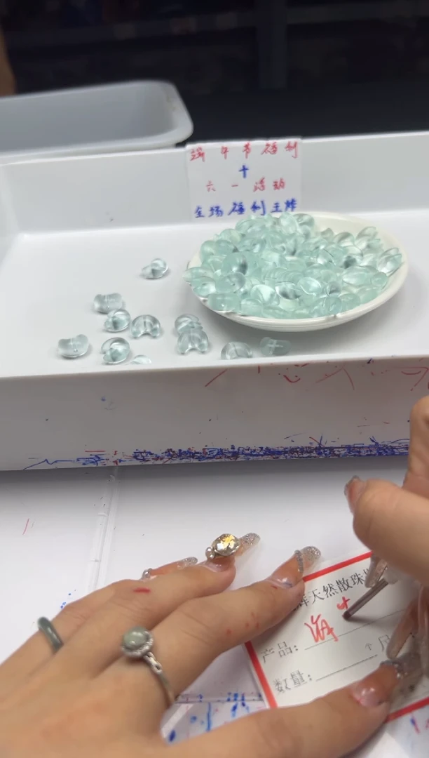 未镶嵌颈饰水晶w2932海蓝宝水晶月亮*1个