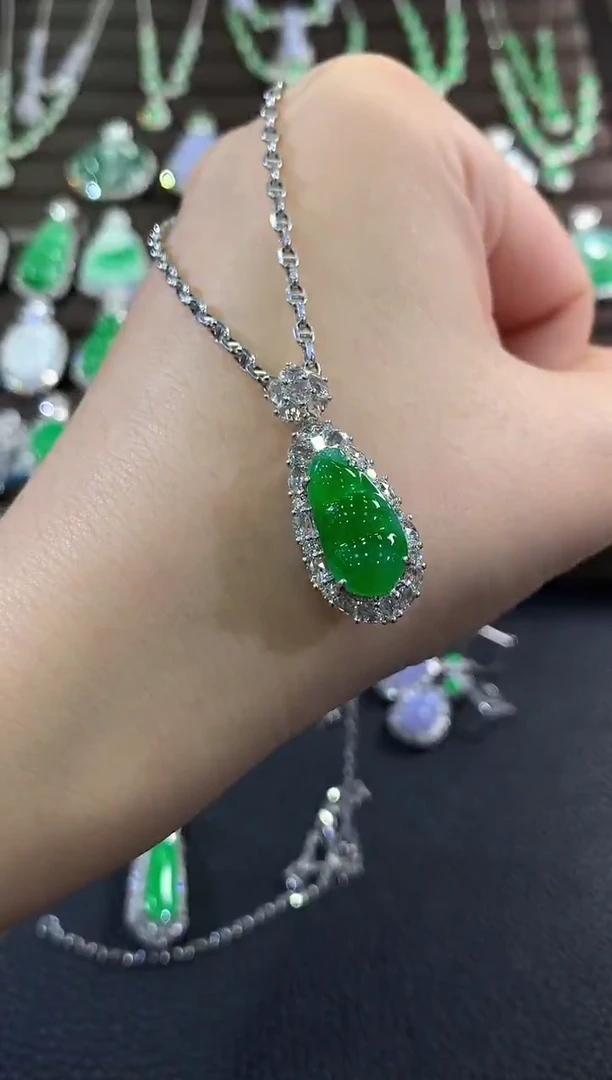 套链18K金镶嵌翡翠q83