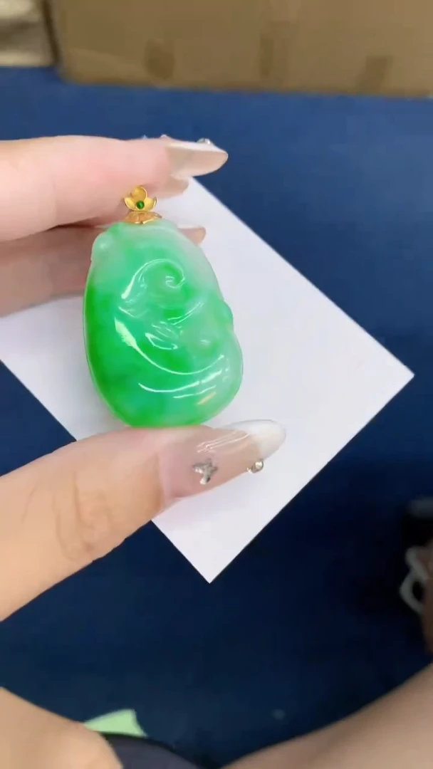 翡翠18K金镶嵌吊坠(不含链)1