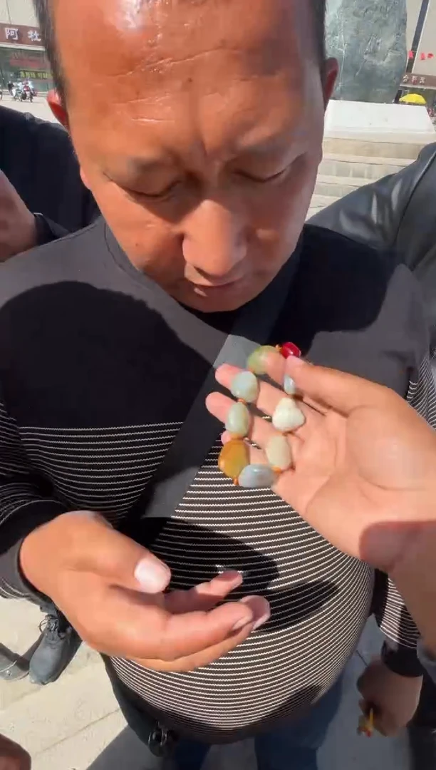 未镶嵌和田玉挂件和田玉