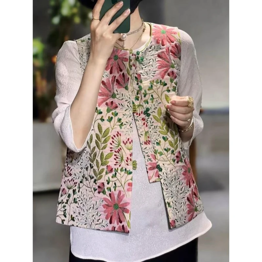 新中式坎肩马甲外套女春秋复古国风重工刺绣无袖宽松背心马褂上衣