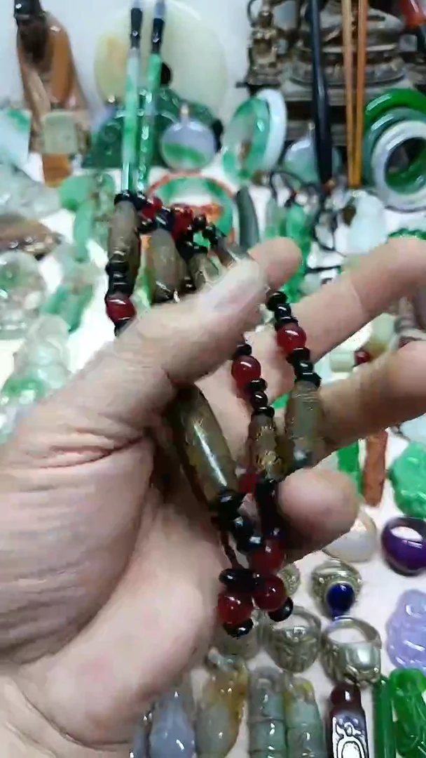 白玉菩提手串直播间的实时画面
