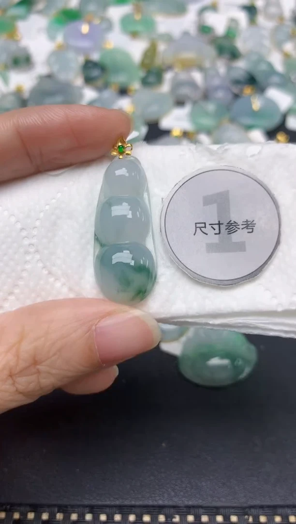 颈饰18K金镶嵌翡翠天然缅甸A货翡翠