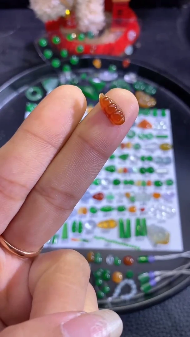 未镶嵌挂件翡翠豆子