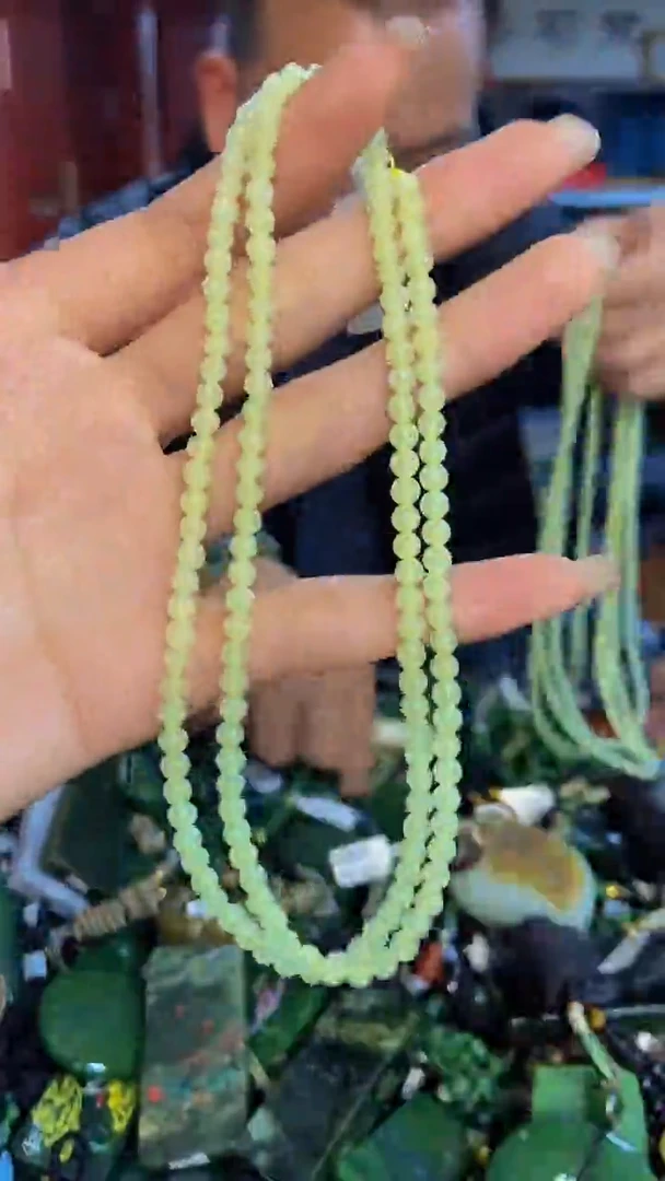 未镶嵌和田玉挂件1