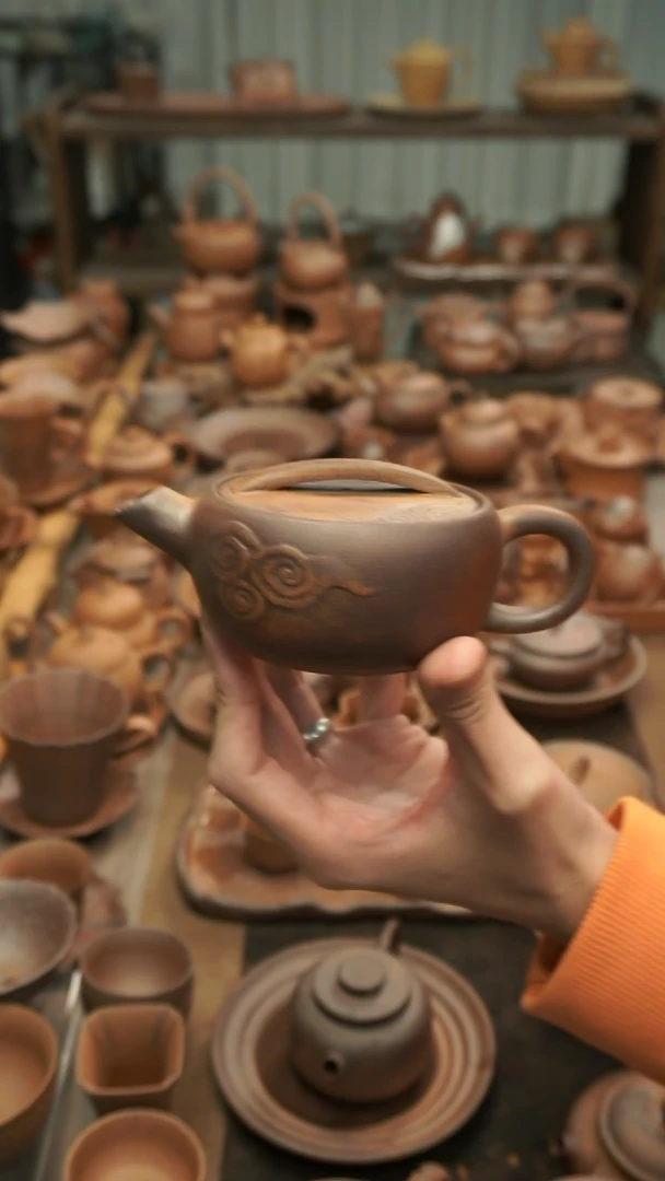 原矿老岩泥精工   祥云汉瓦壶150ml