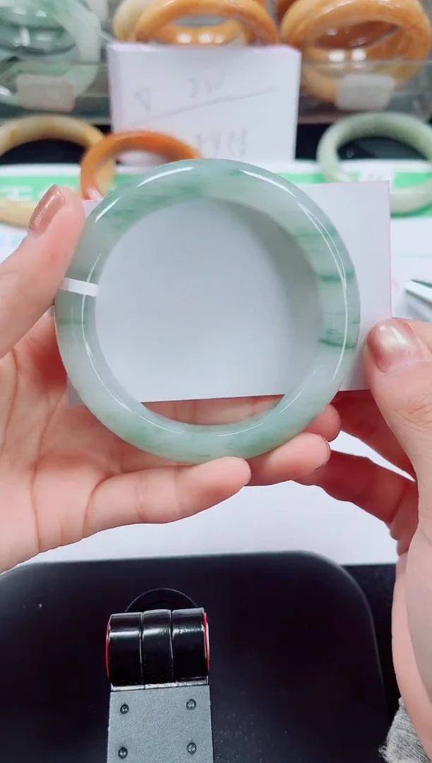 未镶嵌手镯石英质玉240-57/58