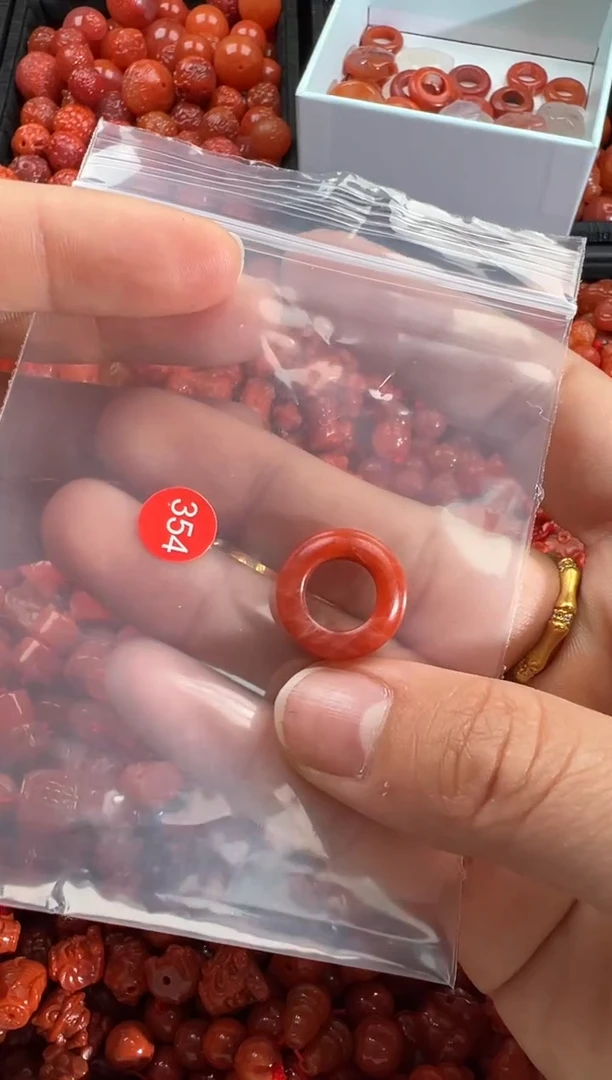 【闪购商品】南红玛瑙颈饰未镶嵌1