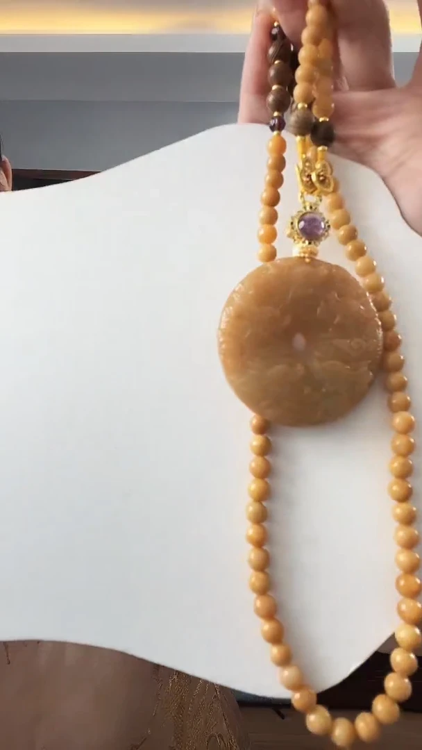 翡翠未镶嵌颈饰九龙护主