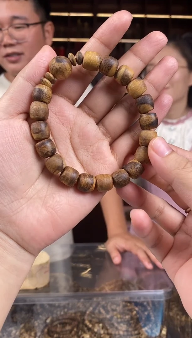 沉香手串随型桶珠单圈棋楠手串 # 多样性发一