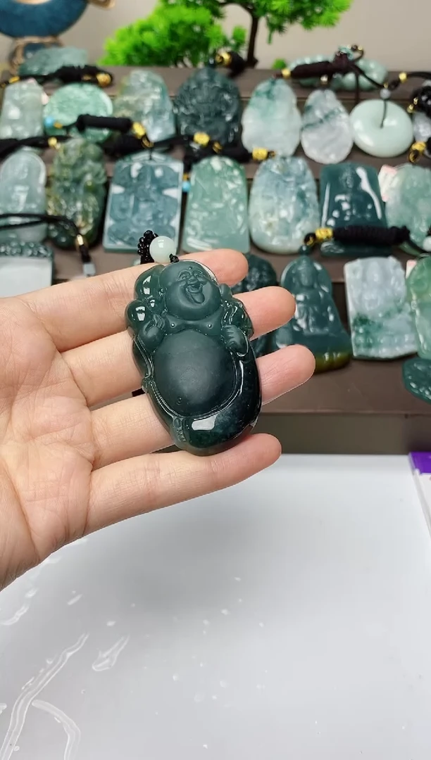翡翠未镶嵌颈饰