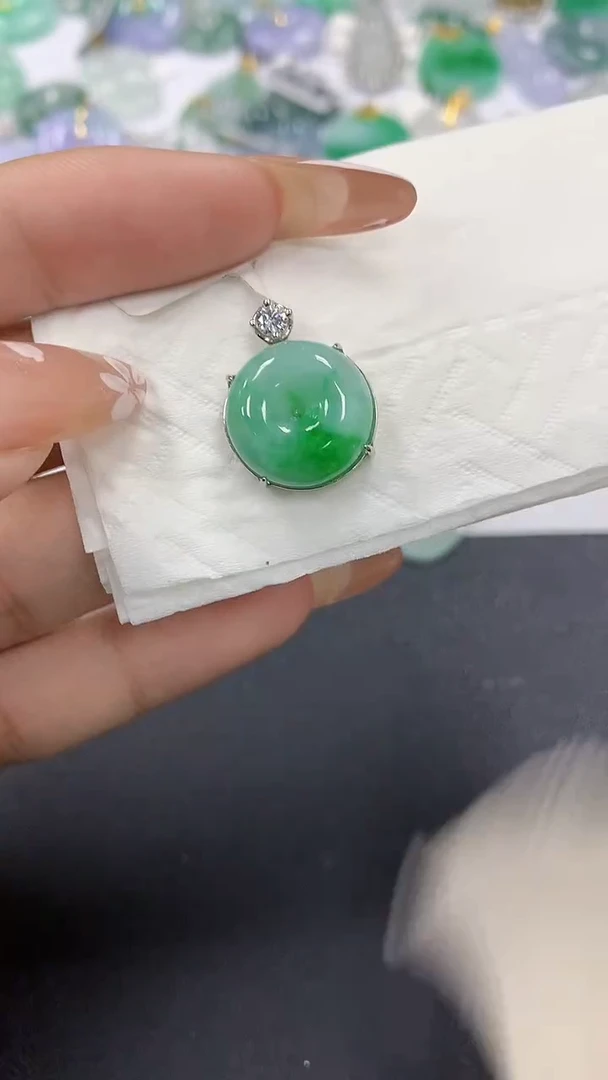 颈饰银S925镶嵌翡翠a货假一赔三支持复检百元上9元证书费自理