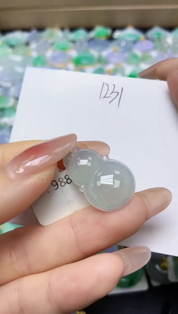 翡翠18K金镶嵌颈饰 天然缅甸翡翠A货